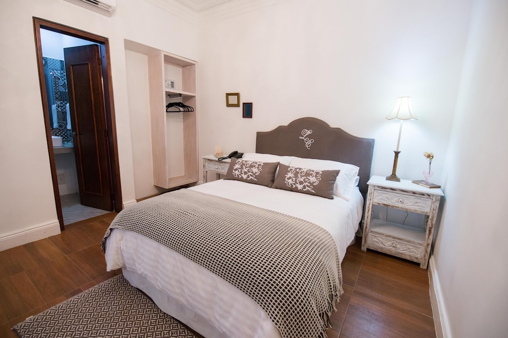 LECLERC HOTEL BOUTIQUE 17/70