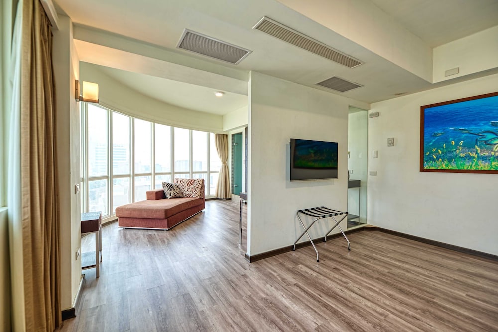 Jih Lih Hotel 26/38