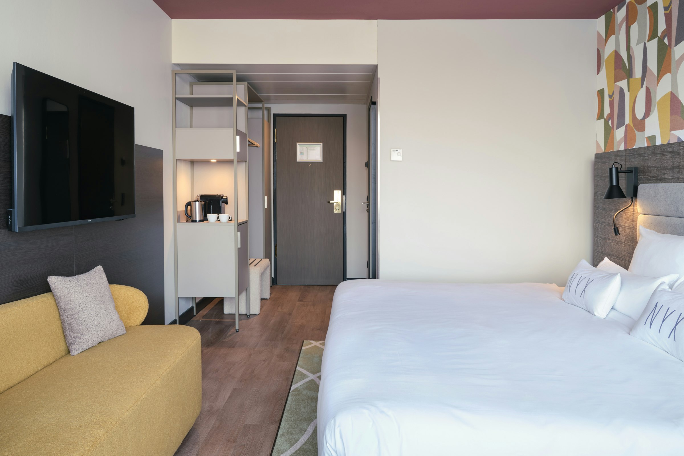 Down to Earth, Double Bed, River View