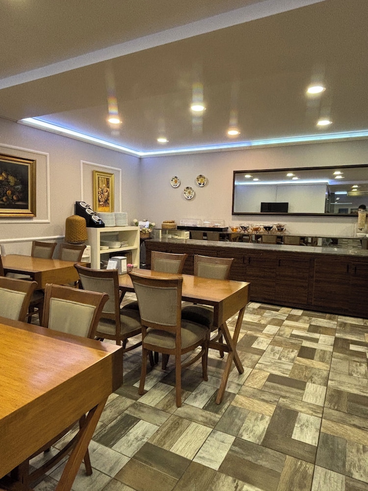 Wame Suite Hotel 73/85
