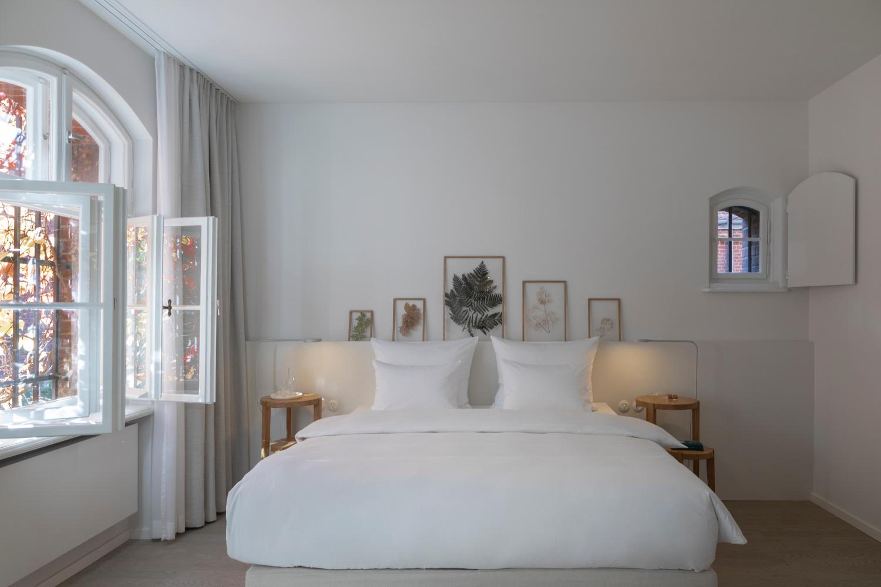 Garden, Classic, King Bed