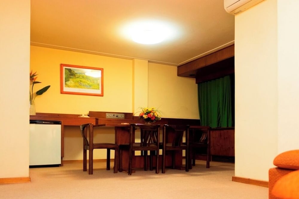 Hotel del Jardin 32/50