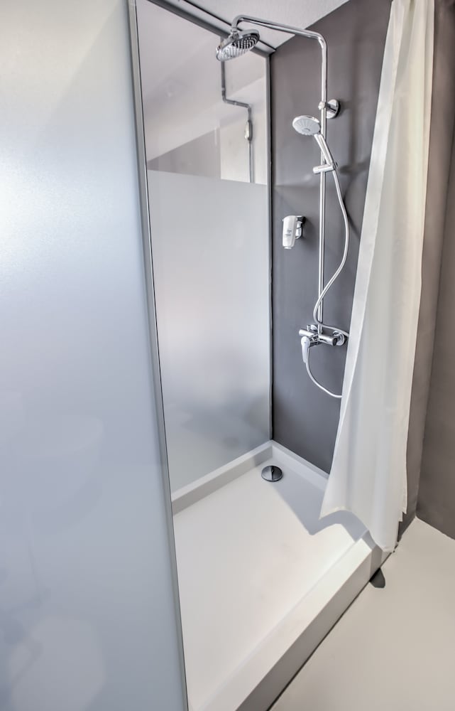 VAVIEN HOTEL 29/30