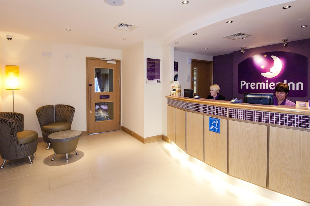 Premier Inn Newmarket Hotel 9/42