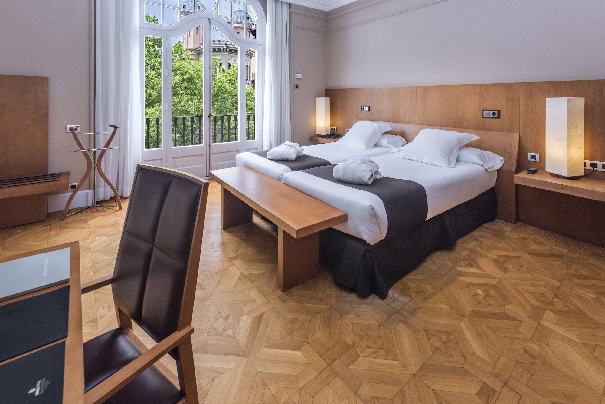 Suite, King Bed, Ramblas View