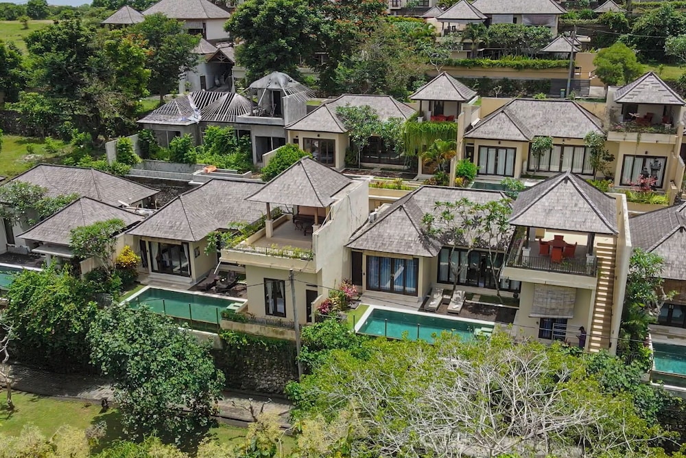 The Reika Villa 4/69