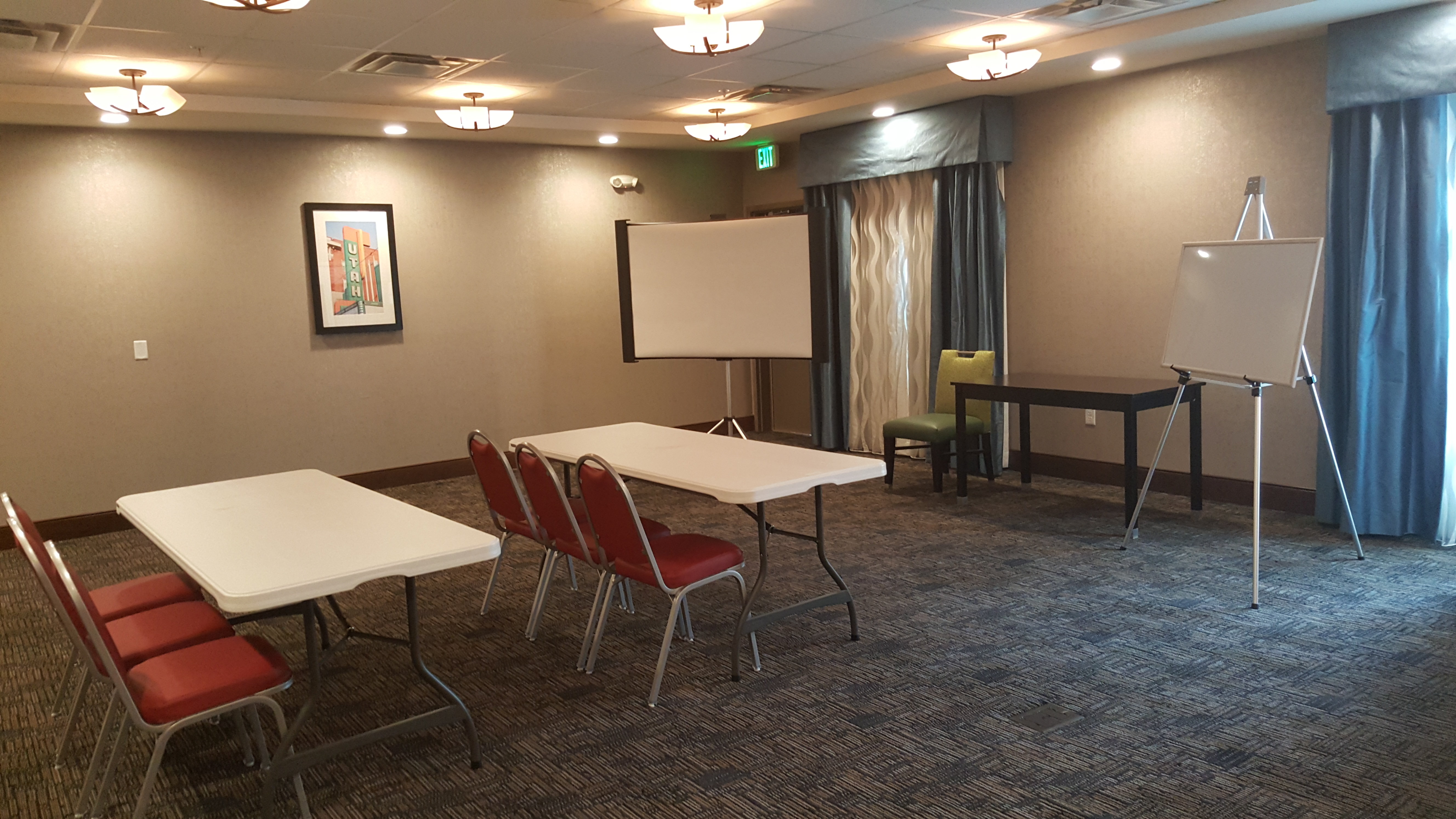 Holiday Inn Express Suites Springville South Provo Area 64/73