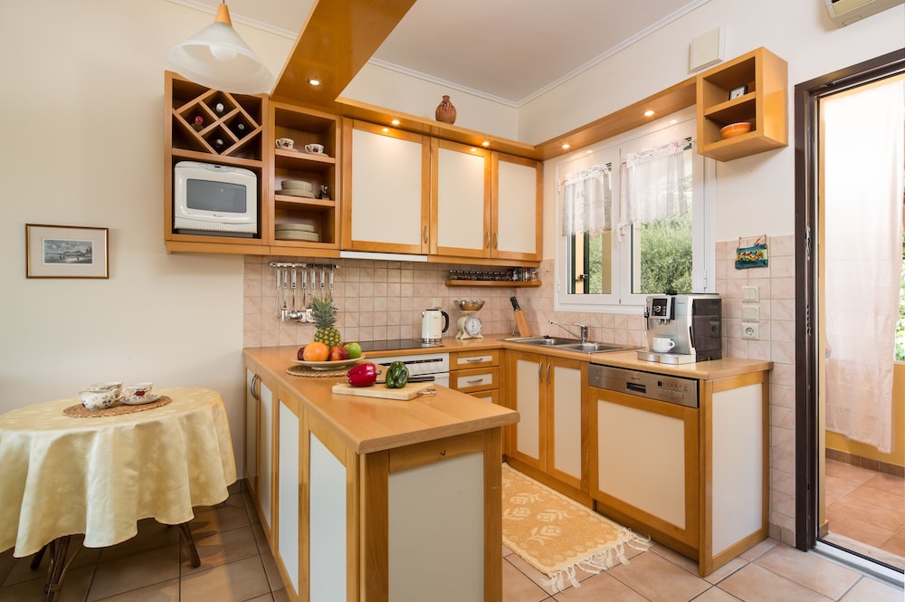Barbati Bay Apartments 44/66
