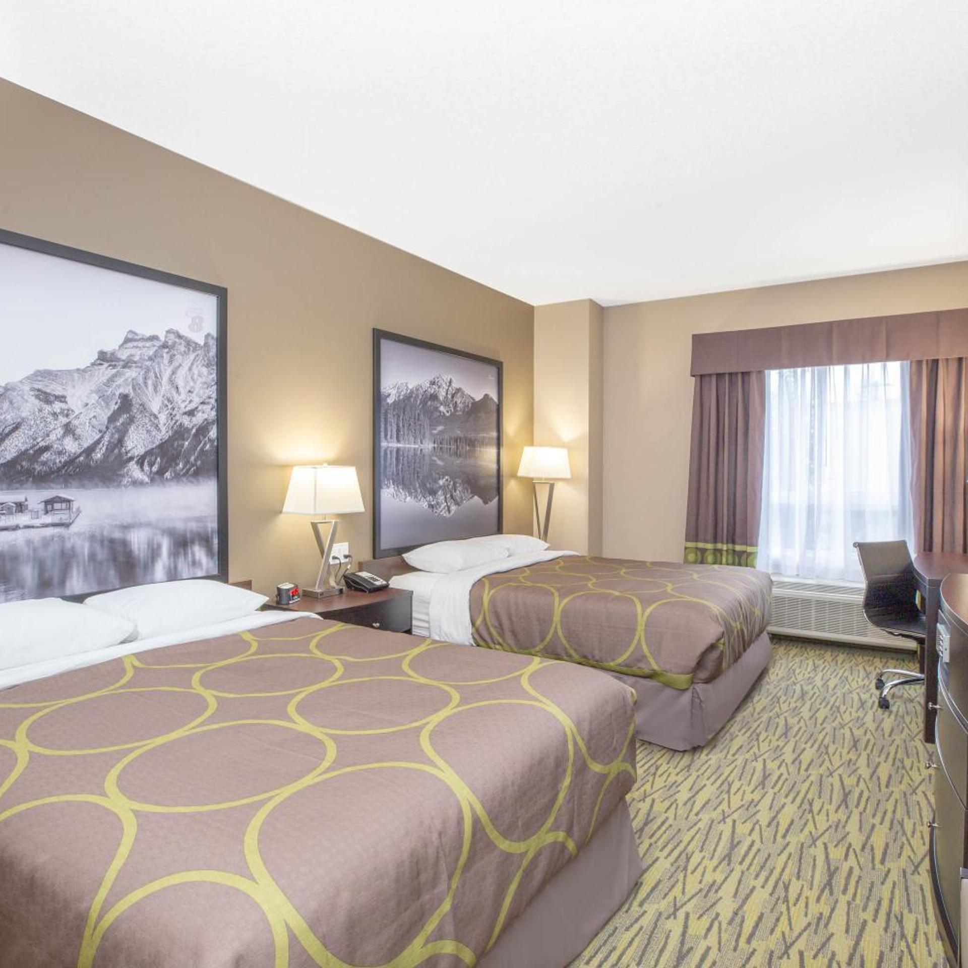 Room, King Bed, 2 Queen Beds
