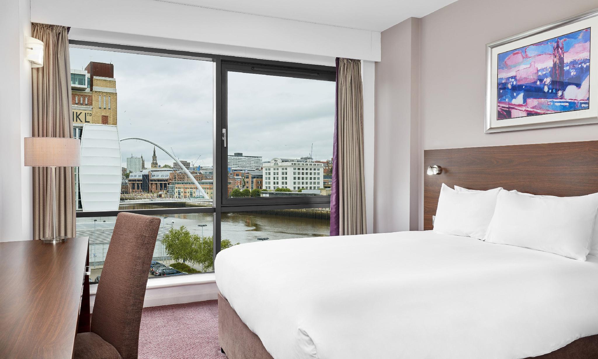Room at Leonardo Hotel Newcastle Quayside (ex Jurys Inn), GATESHEAD