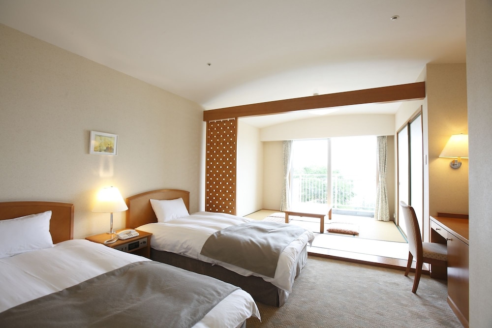 Hotel Mt. Fuji 6/65