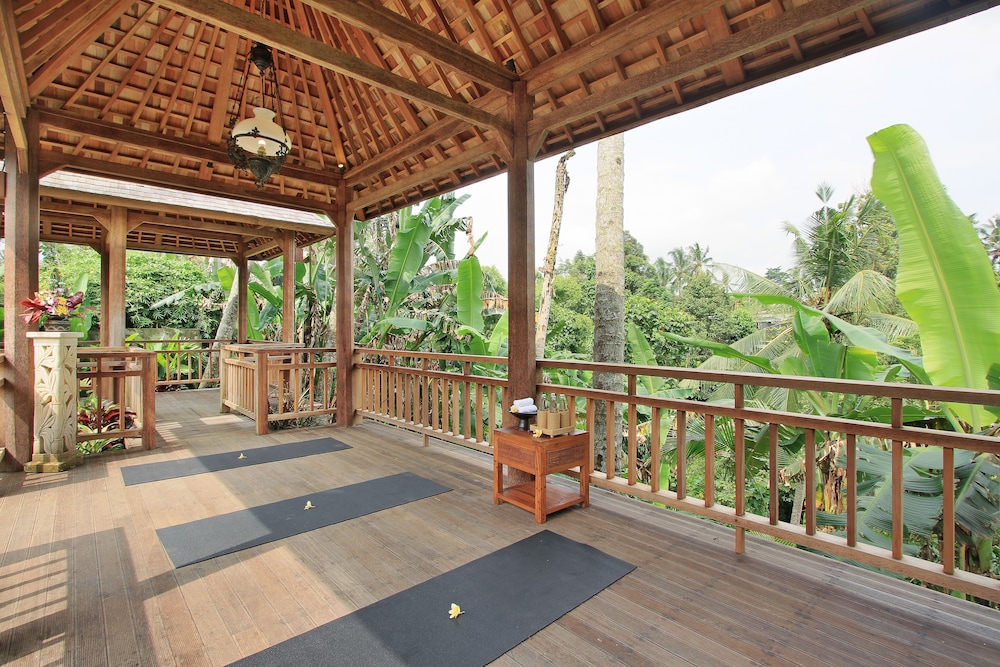 Graha Sandat Villas by Pramana Villas 22/33
