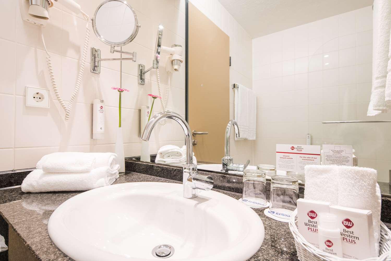 Best Western Plus Hotel Am Schlossberg 49/49