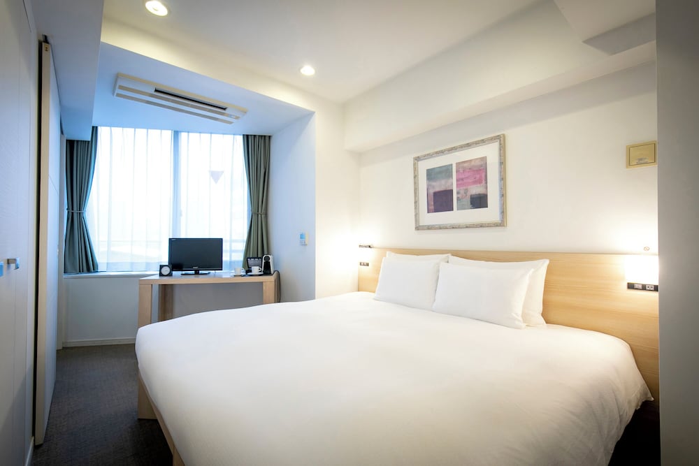 SUITE, KING BED, WITH EXTRA BED, ELECTRONIC CIGARETTE ONLY, SMOKING