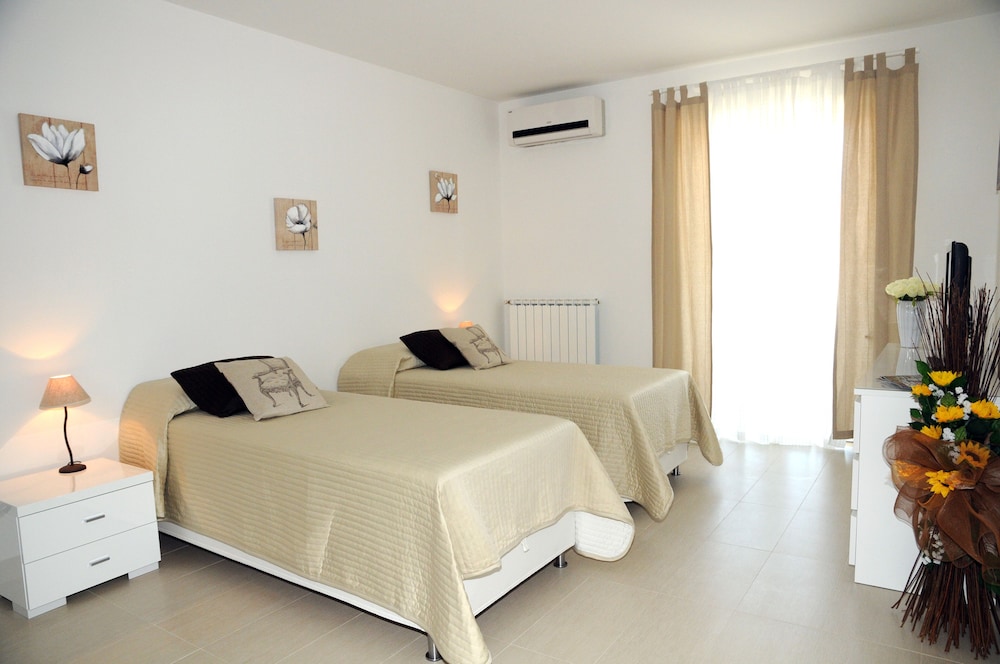 Isa Fiumicino Airport Residence 19/50
