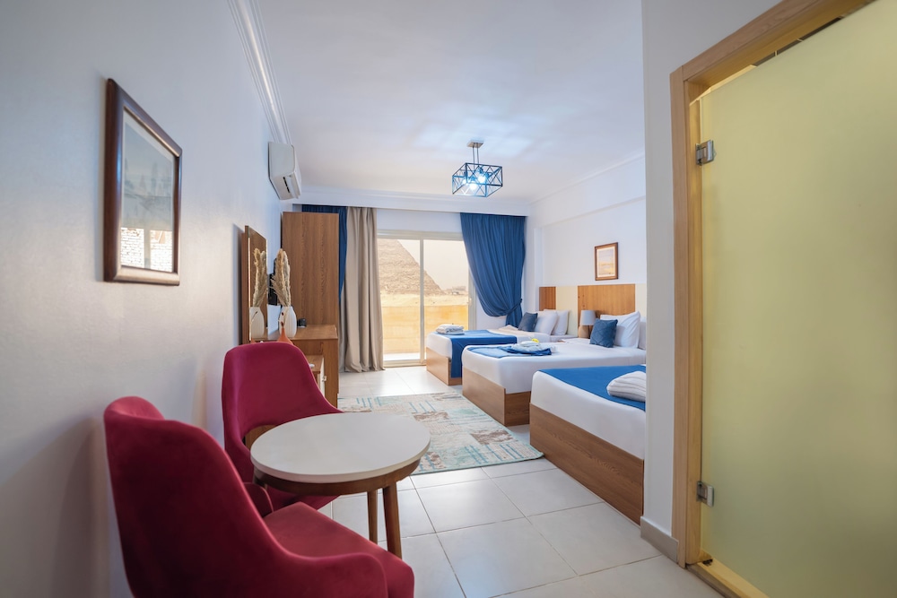 Hayat Pyramids View Hotel 50/50