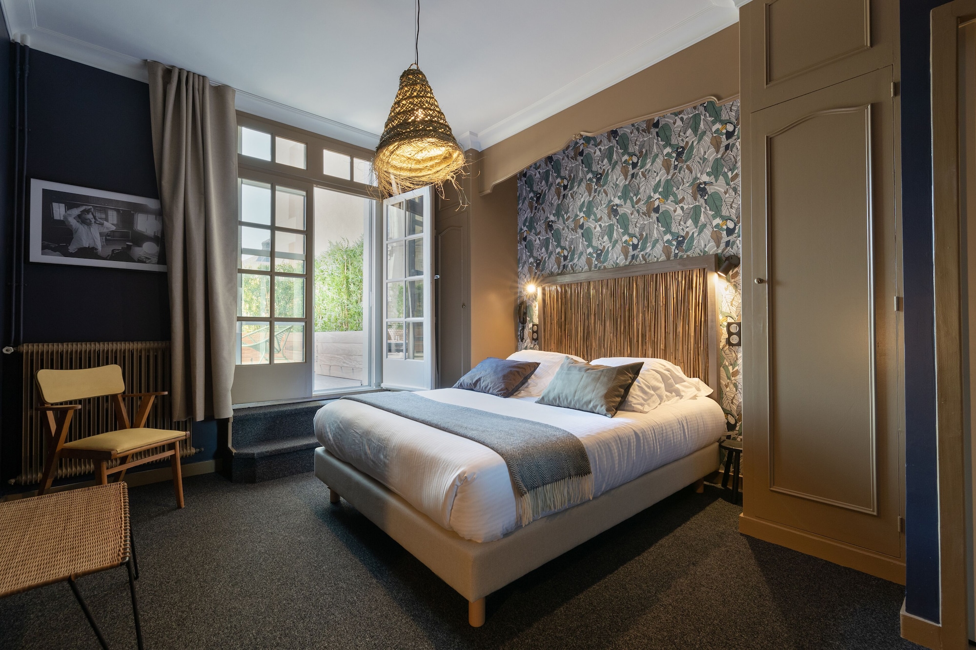 EXECUTIVE, QUEEN BED, CITY VIEW, TERRACE
