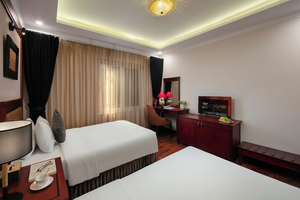 JUNIOR, DOUBLE OR TWIN BED