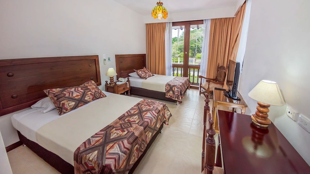Standard, 1 Double and 1 Single Bed