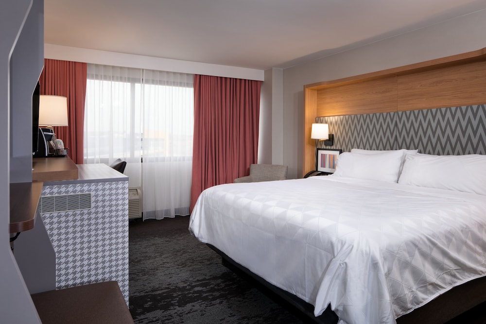 Holiday Inn Washington College Park 16/64