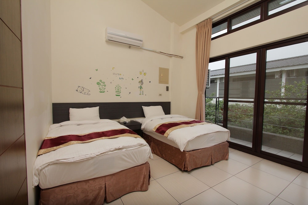 Sakura Resort 30/56