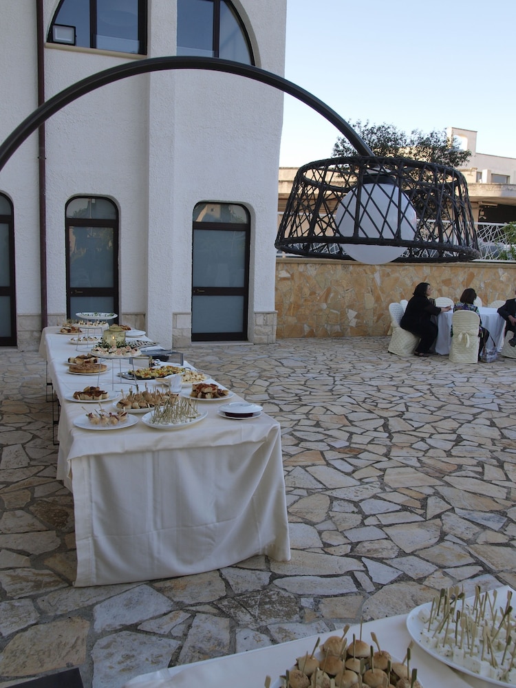 Villa Donna Lisa Wine Hotel 42/78