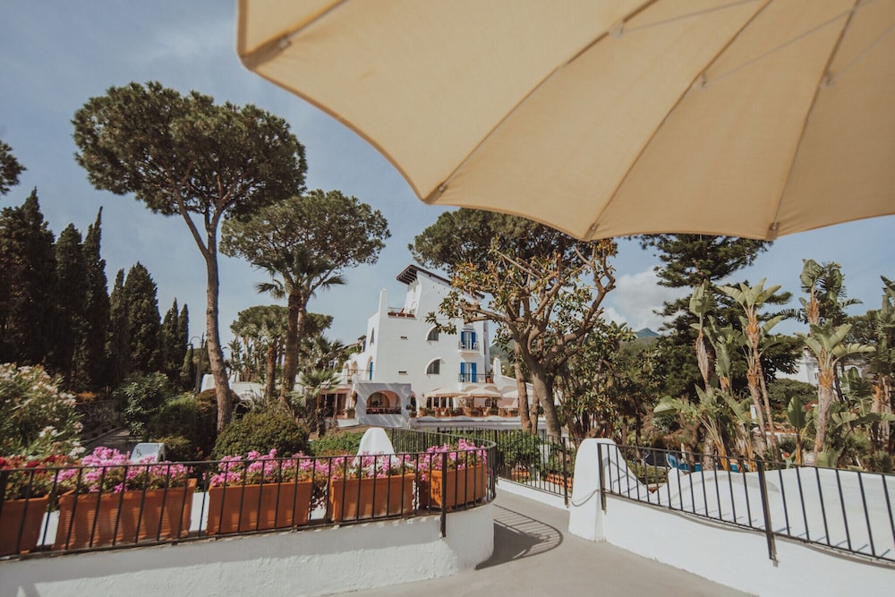 GRAND HOTEL IL MORESCO 2/72