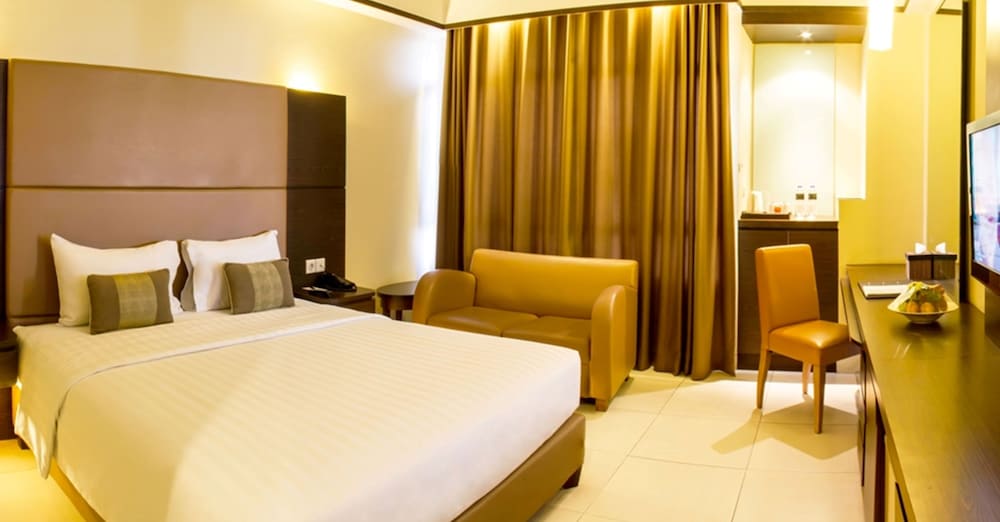 GRAND PASUNDAN CONVENTION HOTEL 17/65