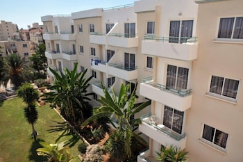 DebbieXenia Hotel Apartments 2/45