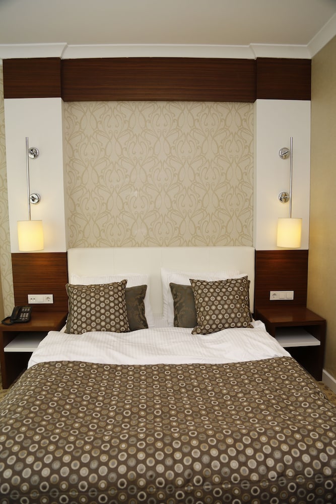 Vivaldi Park Hotel 10/66