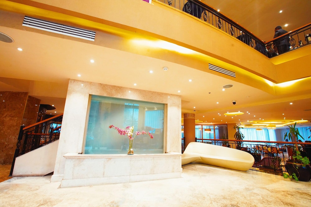 Belle Vue Hotel And Spa 11/62