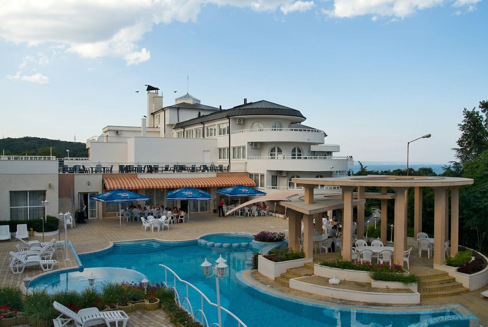 Park Hotel Bellevue 8/65