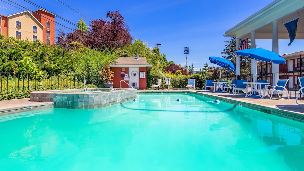 BEST WESTERN GRANTS PASS INN 2/25