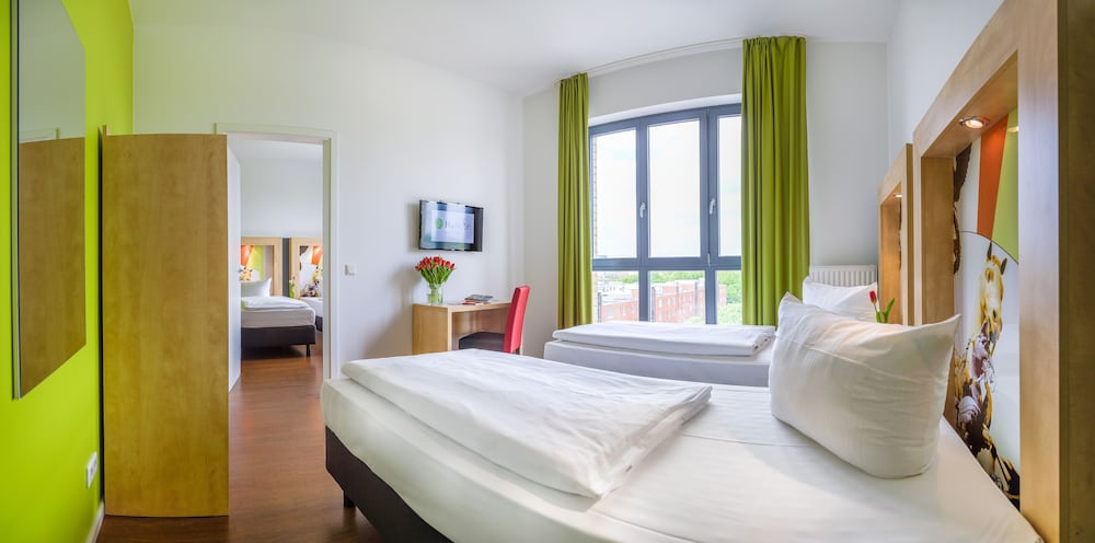 H Hotel 4 Youth Berlin Mitte 32/64