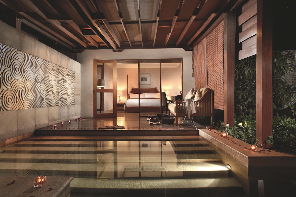Ritz Carlton Jakarta Mega Kuningan Hotel 7/52