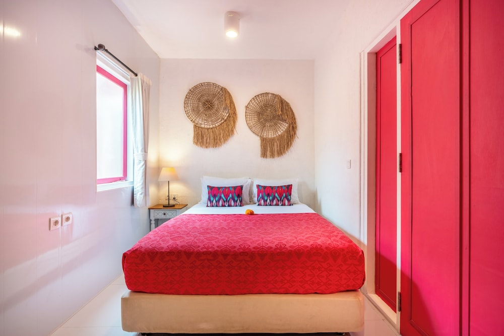 PinkCoco Uluwatu - Constant Surprises & for Cool Adults Only 15/50
