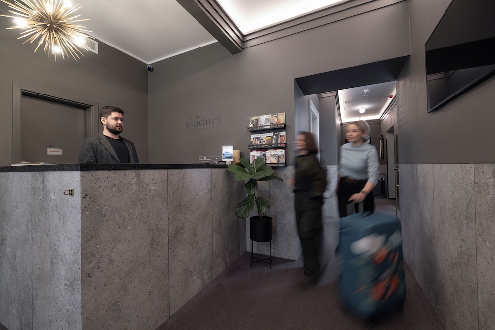 The Viaduct - Suites & More 8/60