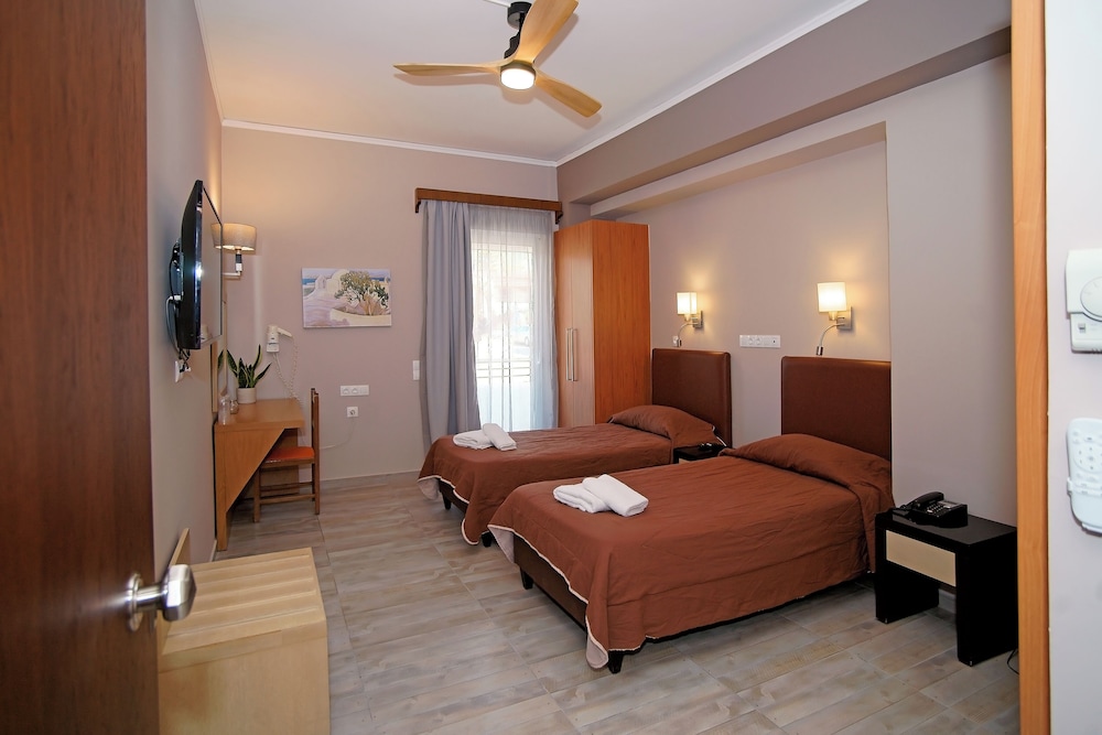 Room, Double Bed, Accessible