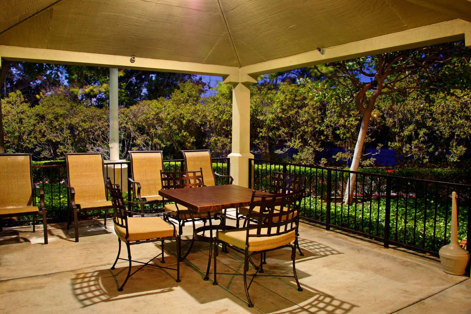 Sonesta Simply Suites Irvine Spectrum 7/10