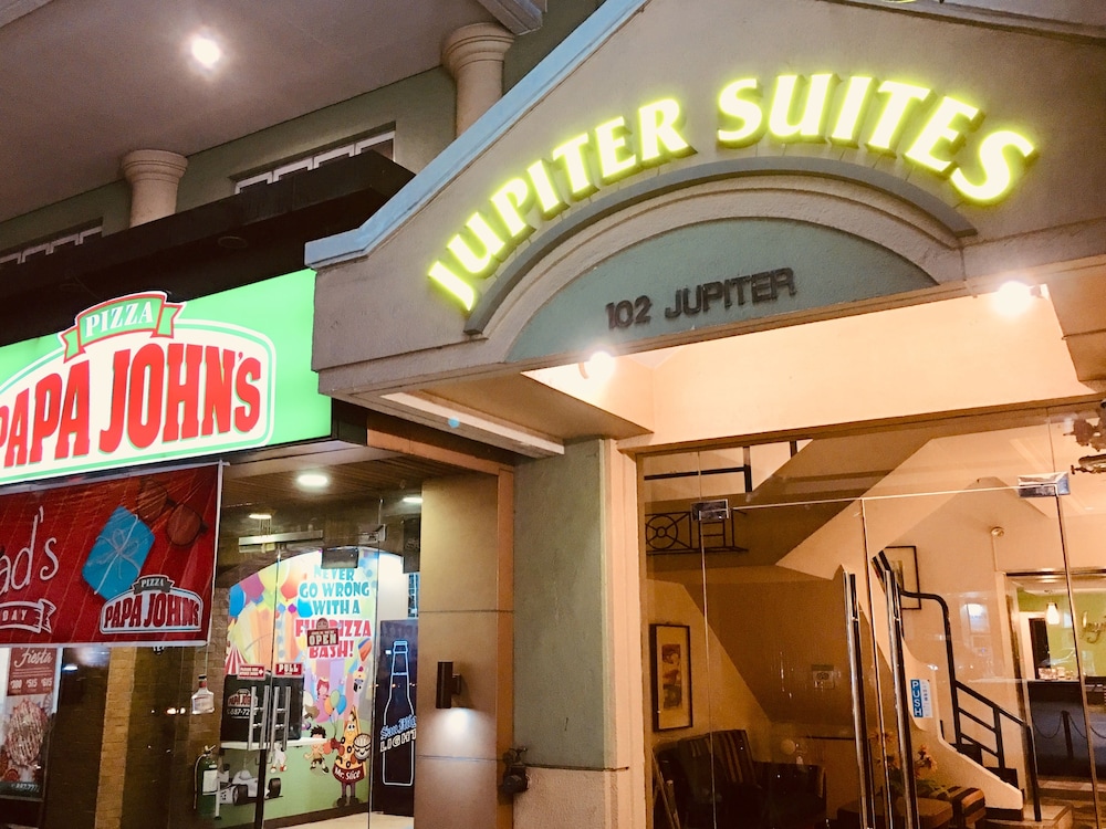 Jupiter Suites 4/50
