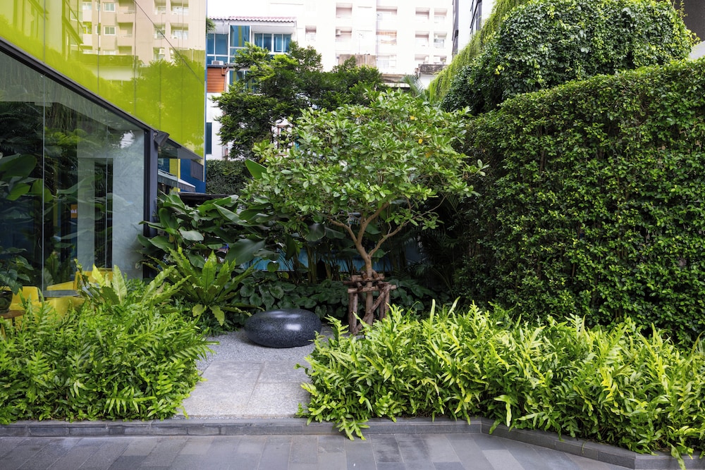 Lit Bangkok Residence 97/102