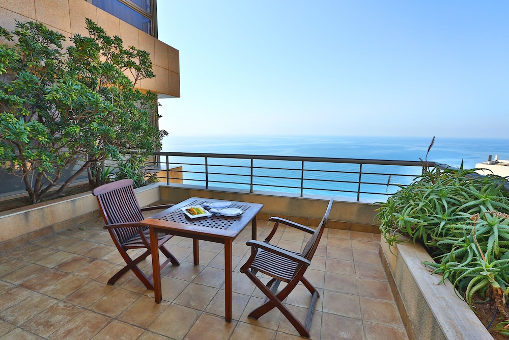 Ramada Plaza by Wyndham Beirut Raouche 13/34