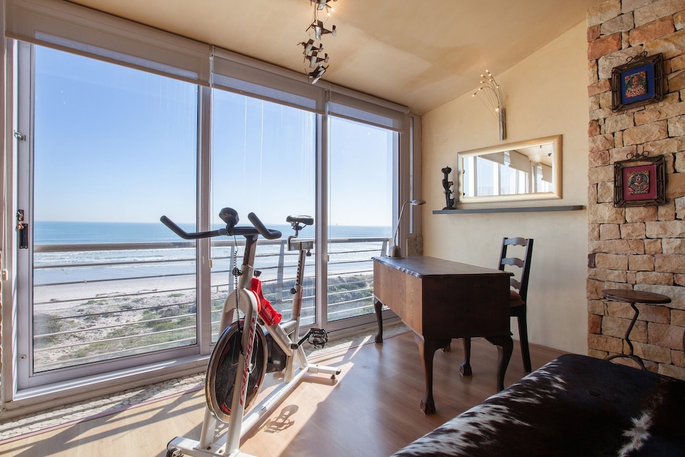 Cape Town Beachfront Apartments At Leisure Bay 31/50