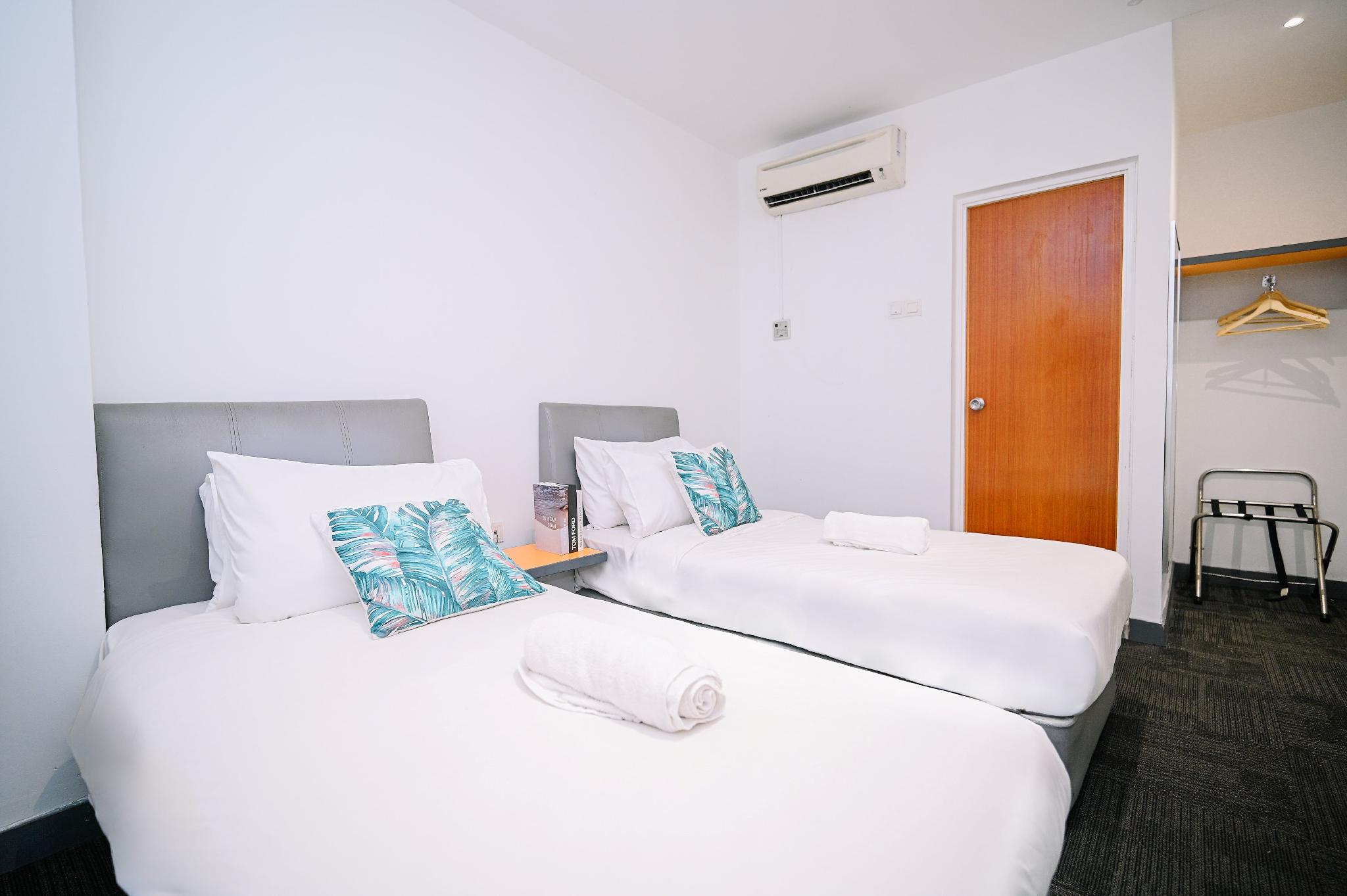 STANDARD TWIN ROOM