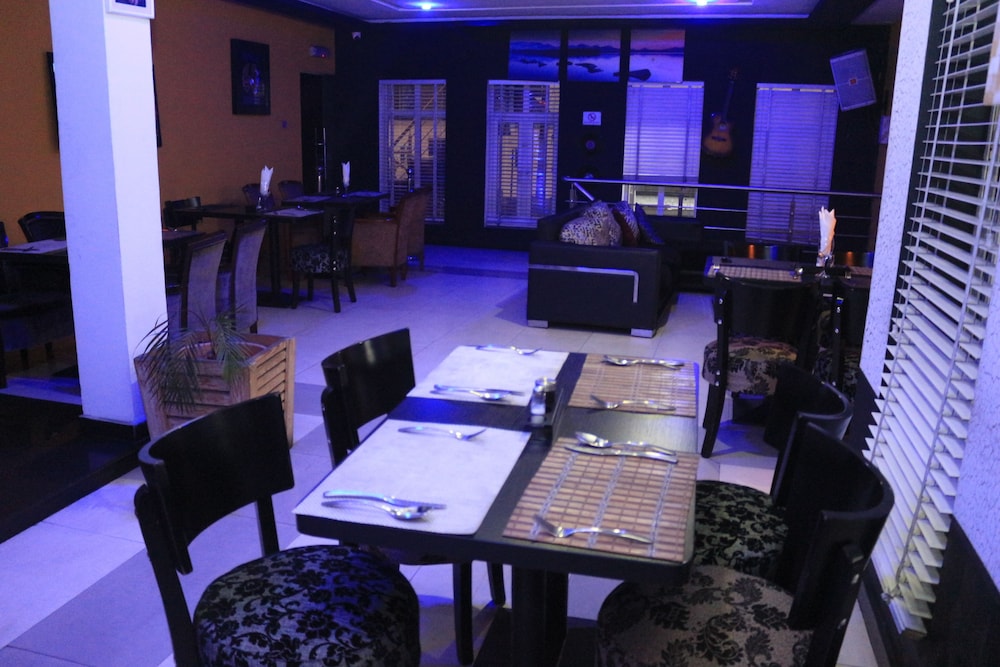 The Crib Lifestyle Hotel 17/20