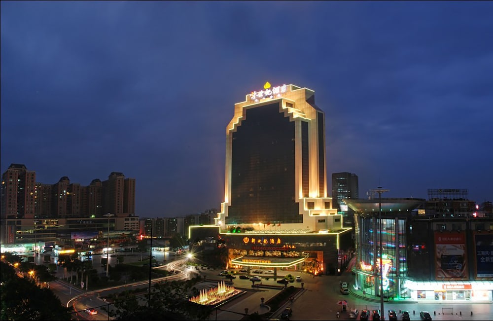 GUANGZHOU NEW CENTURY HOTEL photo3