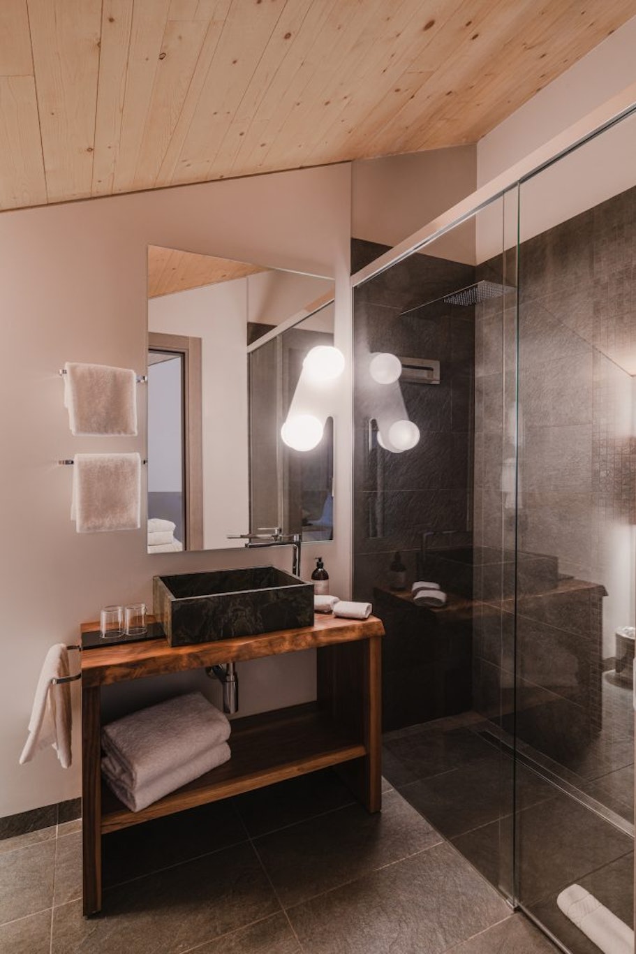 Campzero Active Luxury Resort 32/34