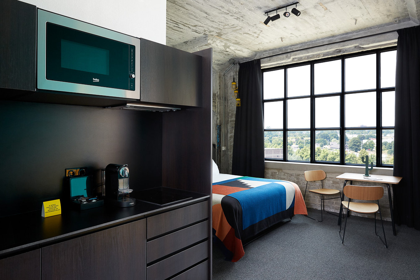 Studio De Luxe، The Social Hub Maastricht 3/5