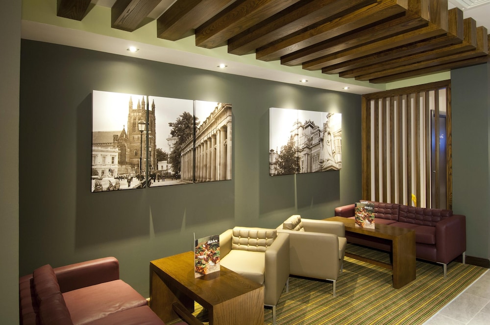 Premier Inn Leamington Spa Town Centre 32/54