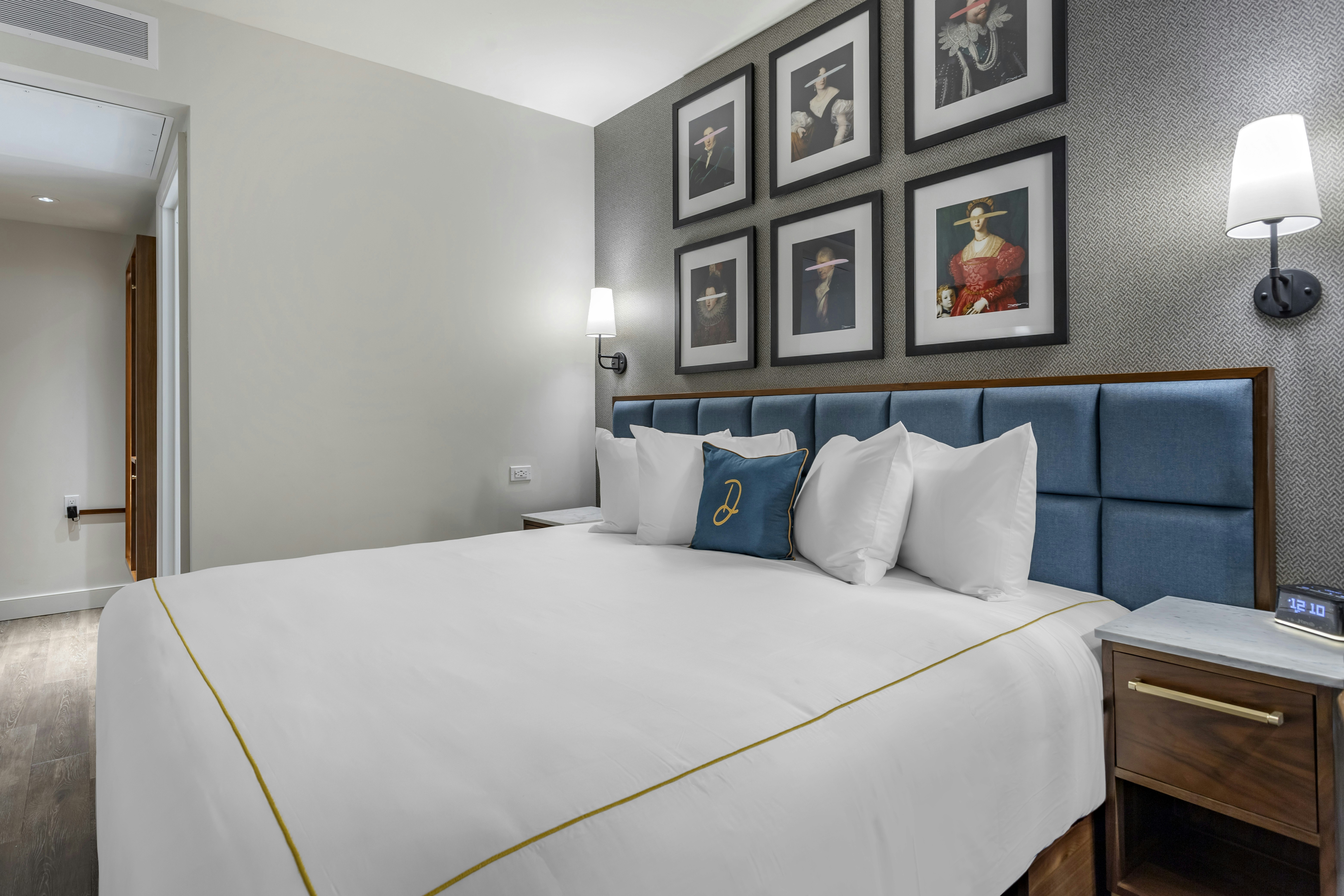 ROOM, KING BED, ACCESSIBLE